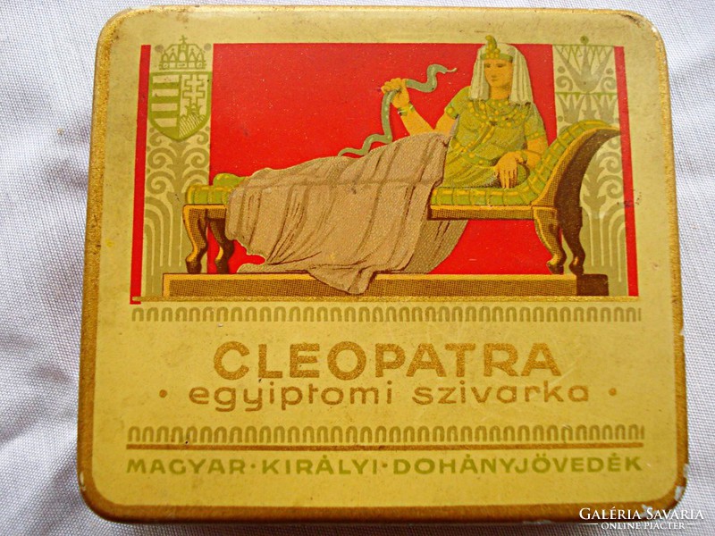 Magyar királyi dohánygyár szivarkás doboza, koronás címerrel