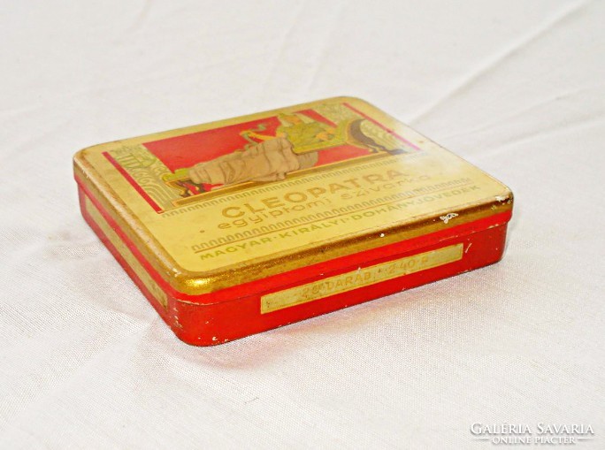 Cigarette box with crowned coat of arms of the Hungarian royal tobacco factory