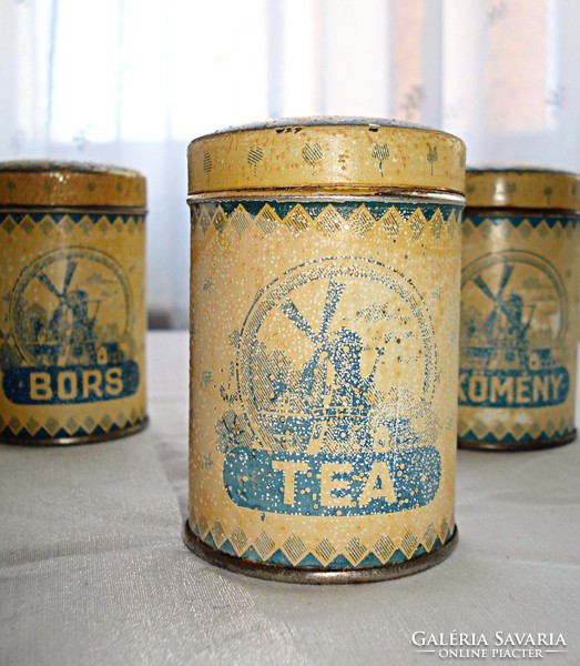 Seasoning tin cans from the 1940s (3 pieces)