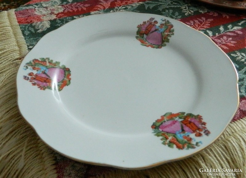 Baroque pattern marked plate with Chinese ornament