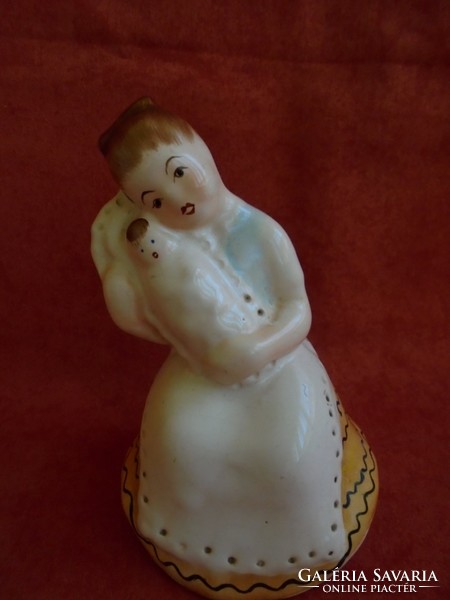 Bodrogkeresztúri kislány figura pólyás babával