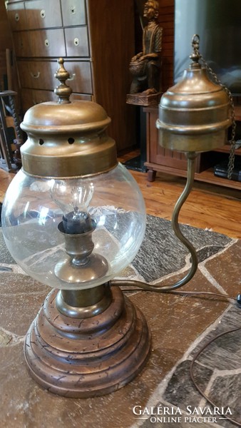 Vintage lámpa retro izzóval