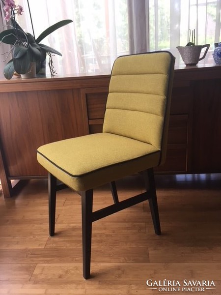 Designer retro chair, new condition