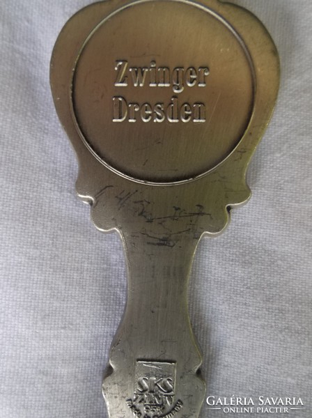 Spoon - 23 x 12 cm - 2003. Year-numbered pewter spoon in hardwood holder, - German