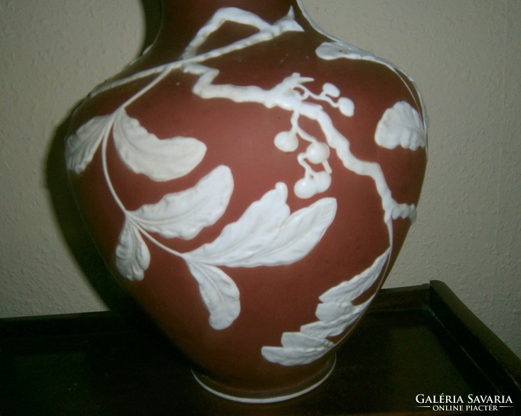 Páté-sur patete is a large Art Nouveau vase shaped luminaire made of rosenthal vase