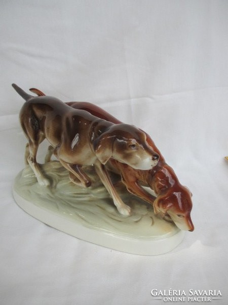 Vadász kutyák-Royal Dux porcelán