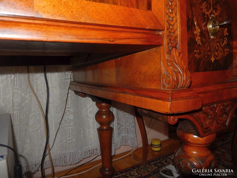 Kagyló és rézberakásos antik női íróasztal (felújítva)