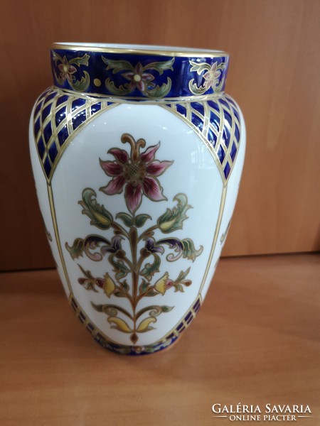 Very unique, unique vase with zsolnay oriental decoration in perfect condition