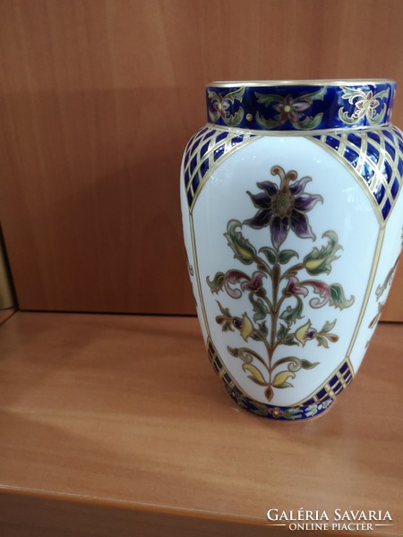 Very unique, unique vase with zsolnay oriental decoration in perfect condition