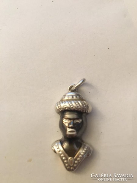 Old silver pendant with a moor head/gem enamelled