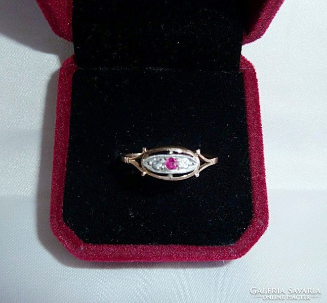 Antik 14k  gyűrű rubinnal
