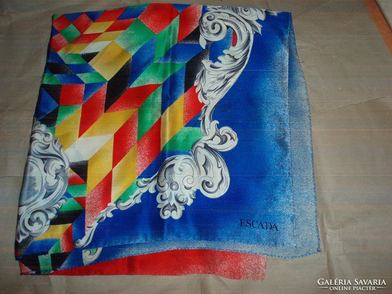 Csodás ESCADA vintage selyemkendő