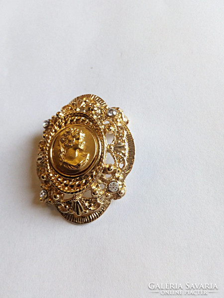 Retro fire-gilded camea brooch