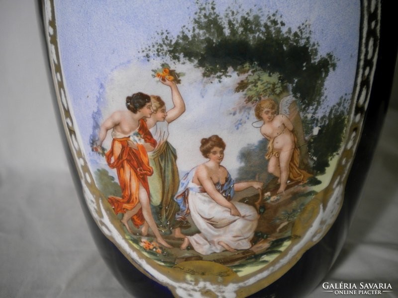 P290 Antik alakos jelenetes porcelán váza