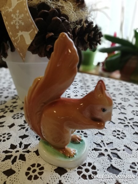 Quarries! Porcelain squirrel