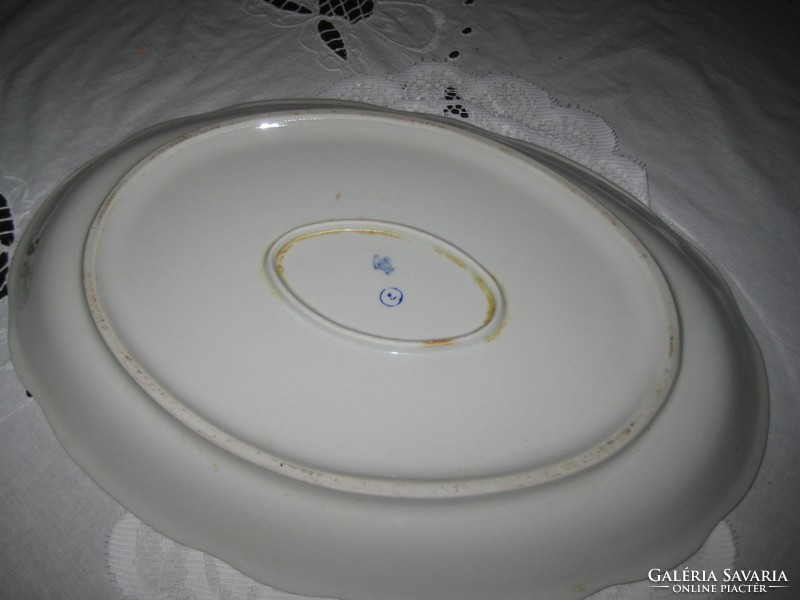 Oval Zsolnay tray, shielded 36.5 x 26 cm.5.