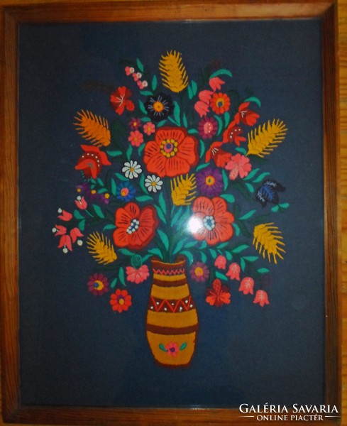 Flowers in a vase - old large felt embroidery in a glazed frame 45 x 56 cm