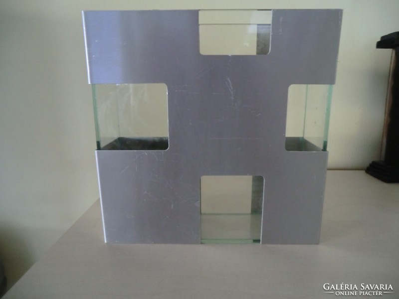 Vase glass in square metal frame 18x18x6 cm