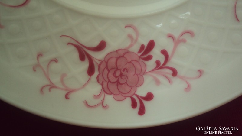 2 pcs.Pink-colored, flower-patterned cups and jugs + 2 small placemats.