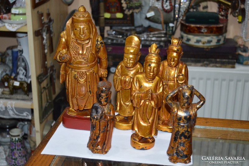 6 darab keleti aranyozott fa figura