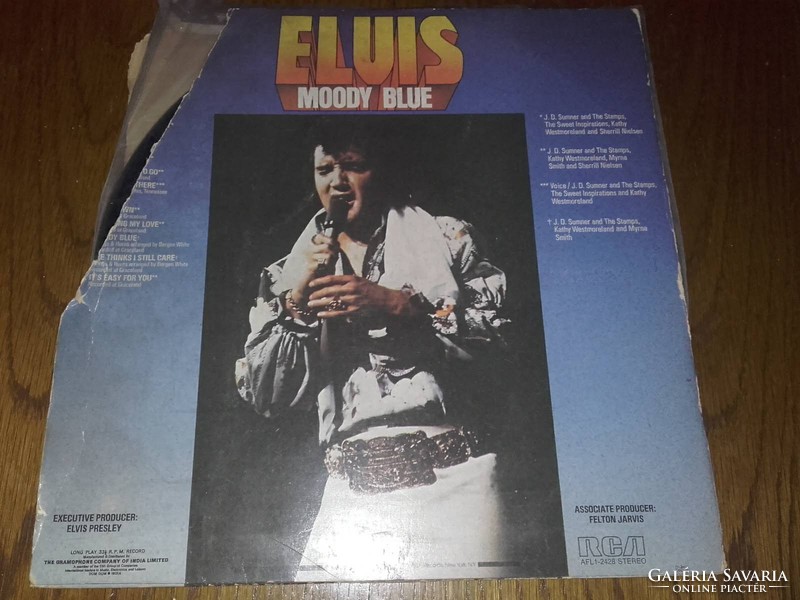 Elvis presley 21. And his last studio album: 1977 vinyl record of moody blue