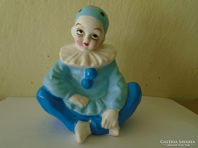 Japán pierott porcelán  figura szép különleges darab 15 x 33 körmérete cm ben