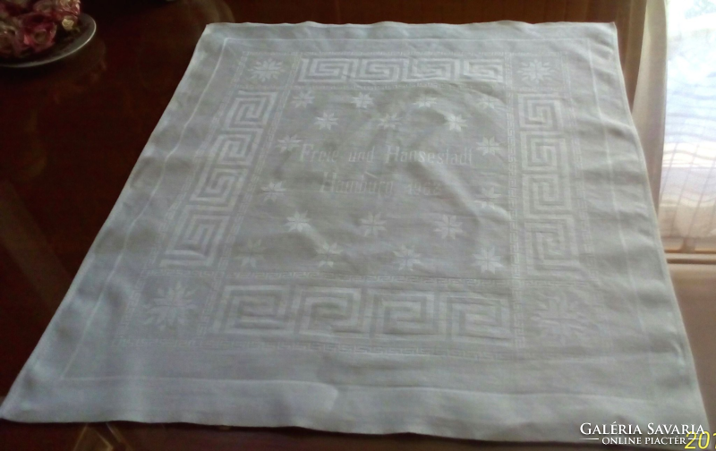Damask tablecloth, 62 x 56 cm
