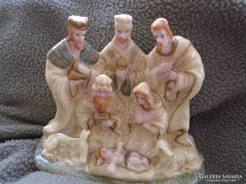 The very old birth of Jesus in the manger is a seriously difficult piece with 8 figures
