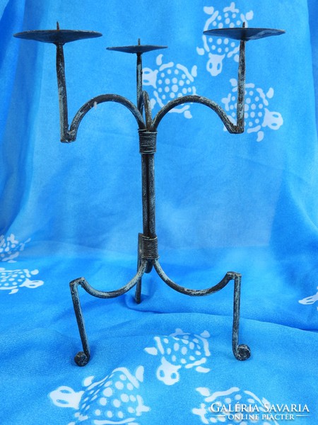 Three-pronged iron table candle holder - three-pronged candle holder