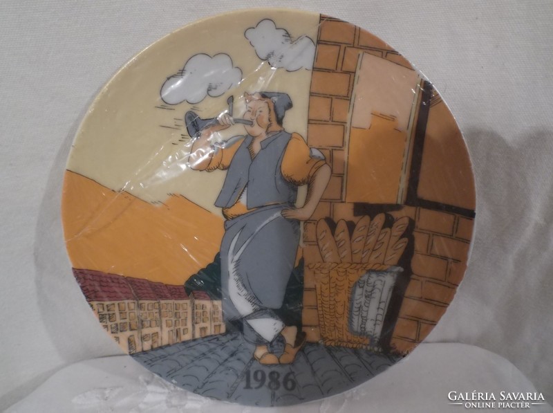 Plate - bavaria - 1986. Year - 19 cm - porcelain - unopened - charming - French style pattern
