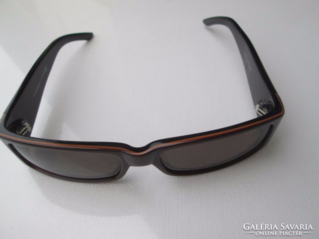Eredeti OXIGO napszemüveg uraknak, szép állapotban
