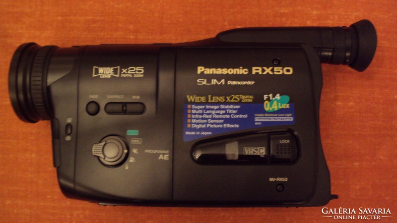 ÚJ állapotú, PANASONIC RX 50-es típusú felvevő kamera, összes tartozékával együtt.