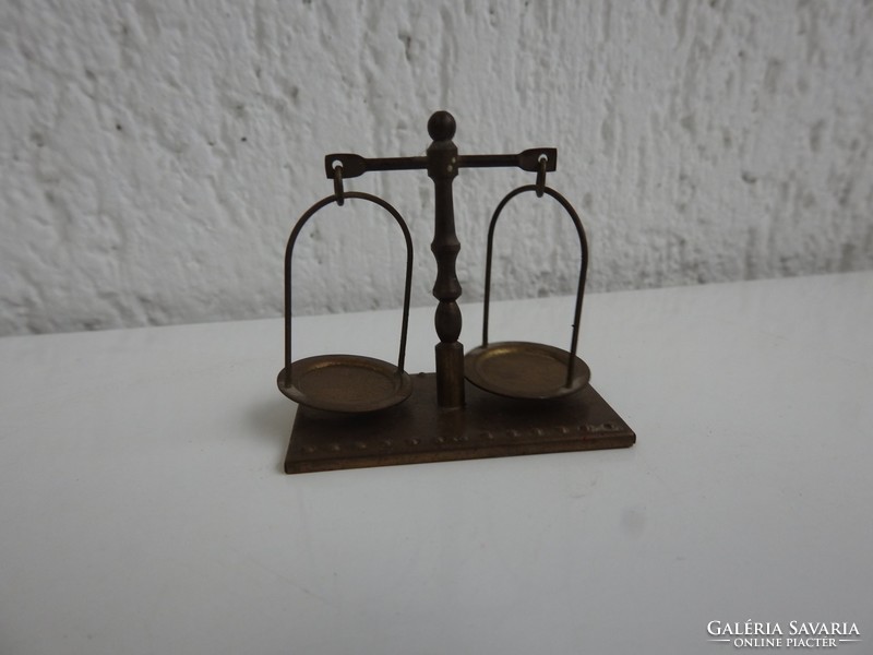 Scale copper miniature