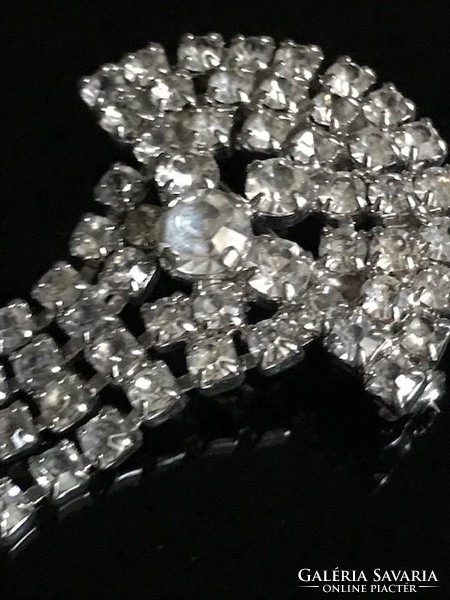 Bross csillogó csiszolt kristályokkal, 7 x 3,5 cm!