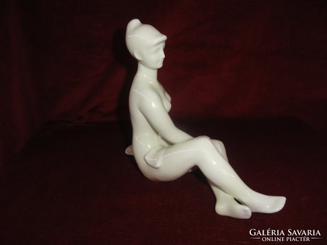 Hollóházi porcelán figurális szobor, meztelen nő, 19 cm magas. Vanneki!