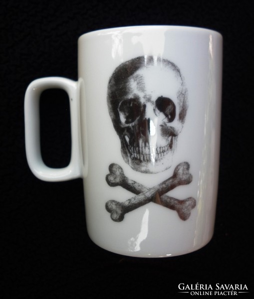 Death's head cup, mug 3 dl.