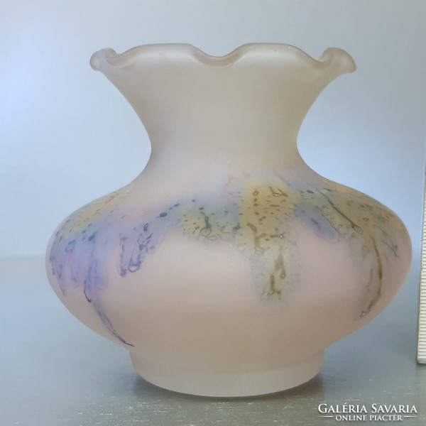 Halványlila, kis opálüveg váza (769)