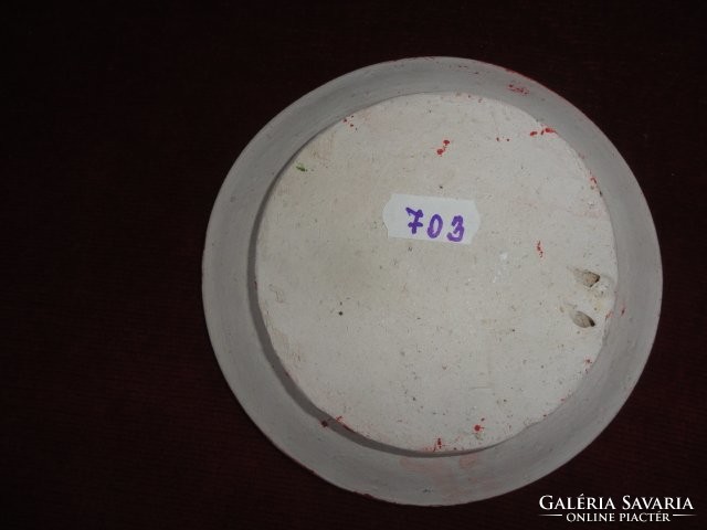 Hand-painted ceramic wall plate, diameter 13.5 cm. He has!