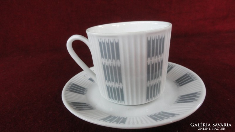 LILIEN porcelán Ausztria  teáscsésze + alátét,. Magassága 7 cm. 5 db együtt eladó . Vanneki!