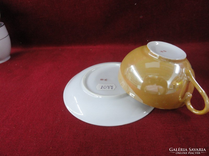 Japanese eggshell porcelain, teacup + coaster. Carriage with a scene in the middle. He has!