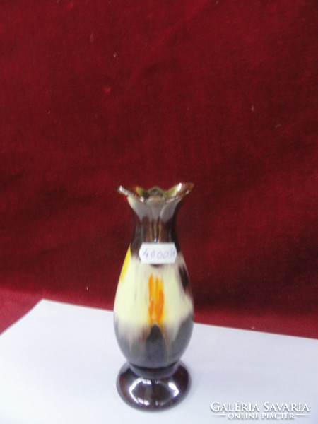 German vase, model number 2082/74, height 14.5 cm. He has!