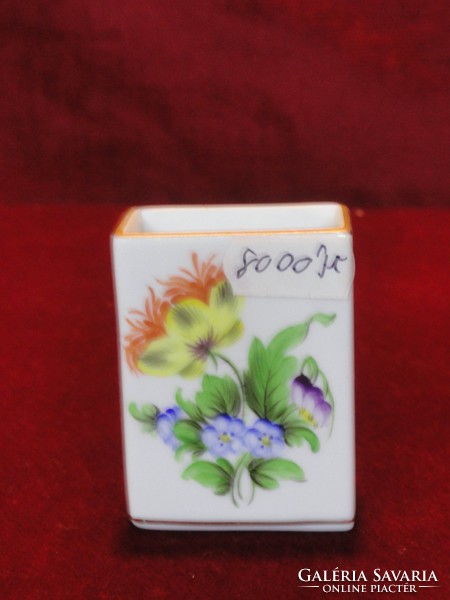 Herend porcelain match holder, antique, with a wonderful pattern. He has!
