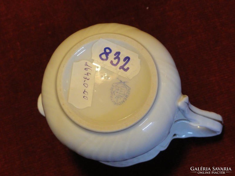 Herend porcelain four-person tea set.. Eton model type number: 1643/pbg. He has!