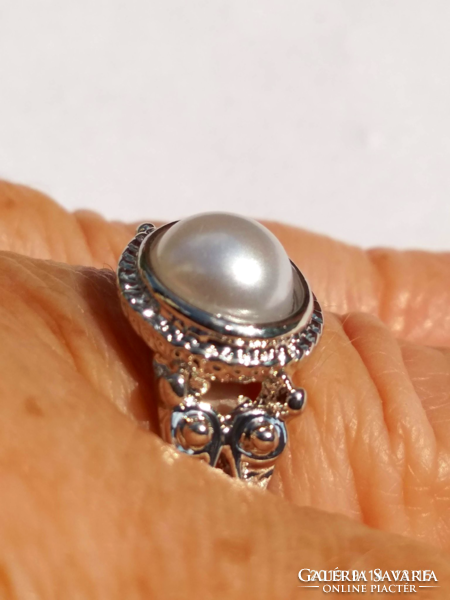 925-s töltött ezüst (SF) gyűrű, ezüstfehér igazgyönggyel 