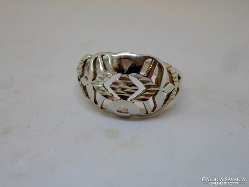 Szépséges kézműves  ezüstgyűrű
