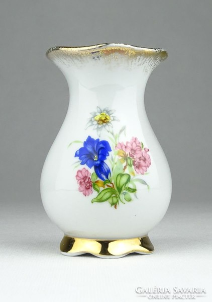 0Y039 Régi jelzett svájci porcelán váza 8.5 cm