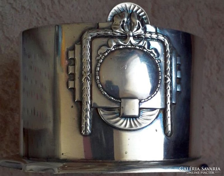 Szecessziós stílusú ezüstözött kockacukortartó