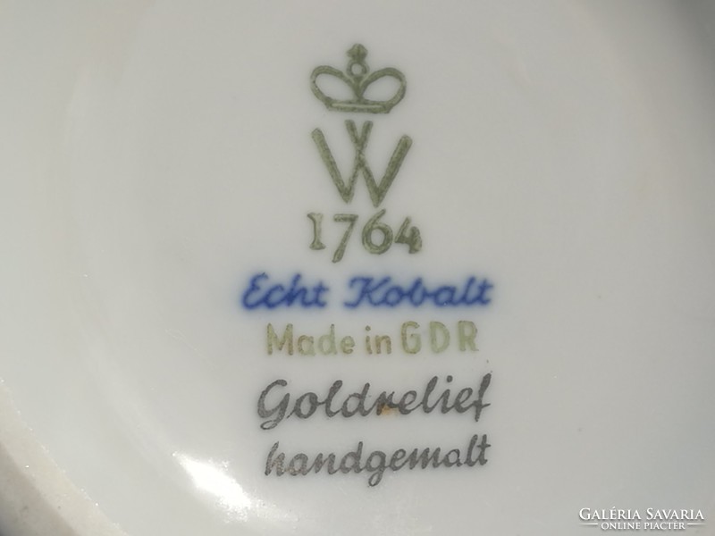 Wallendorf globe vase