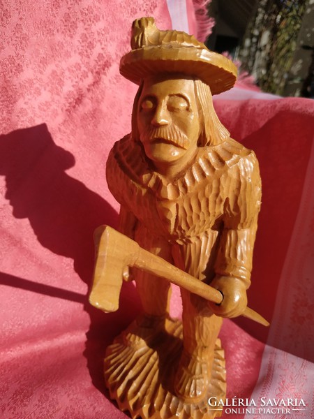 Wood carving, lumberjack