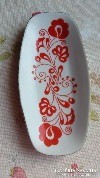 Zsolnay piros mintás porcelán tálka eladó!